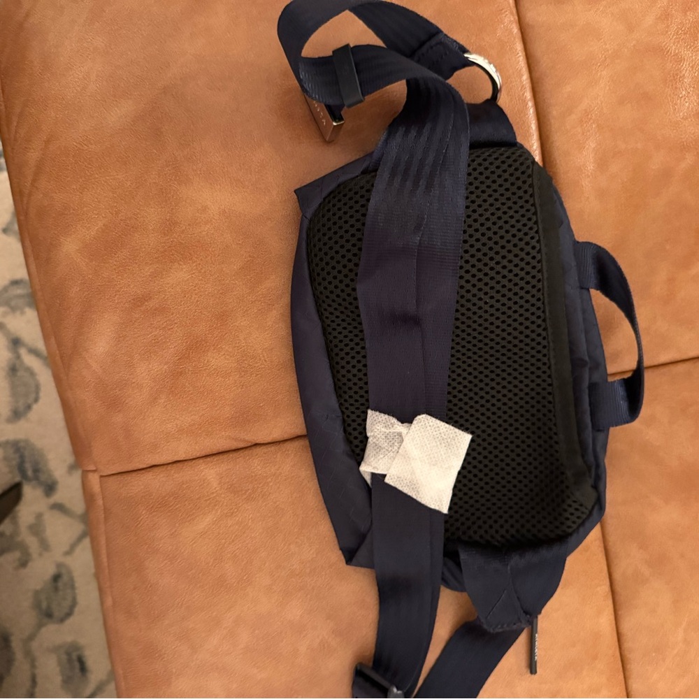 Athleta Navy Crossbody/Belt Bag - Picture 4 of 6
